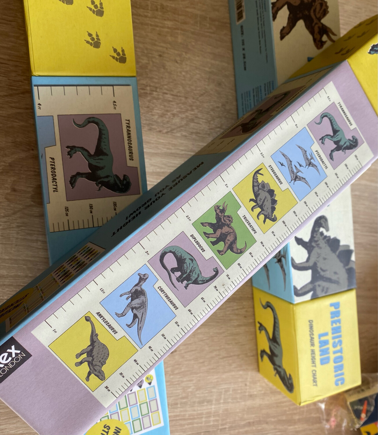 Kinder Cadeau Rex London Hight Chart Prehistoric Land