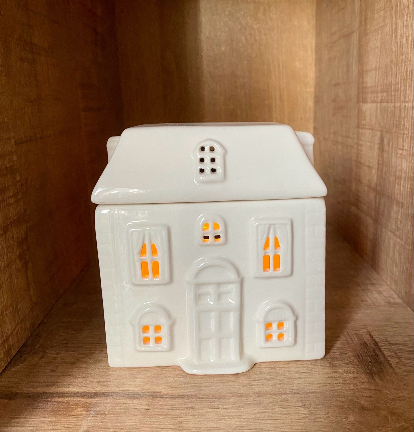 White Ceramic House Wax Warmer