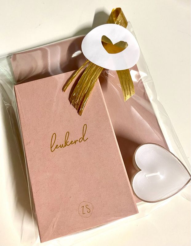 ZUSSS Cadeaupakketje Hoi Leukerd Lucifers Waxine Met Kaart