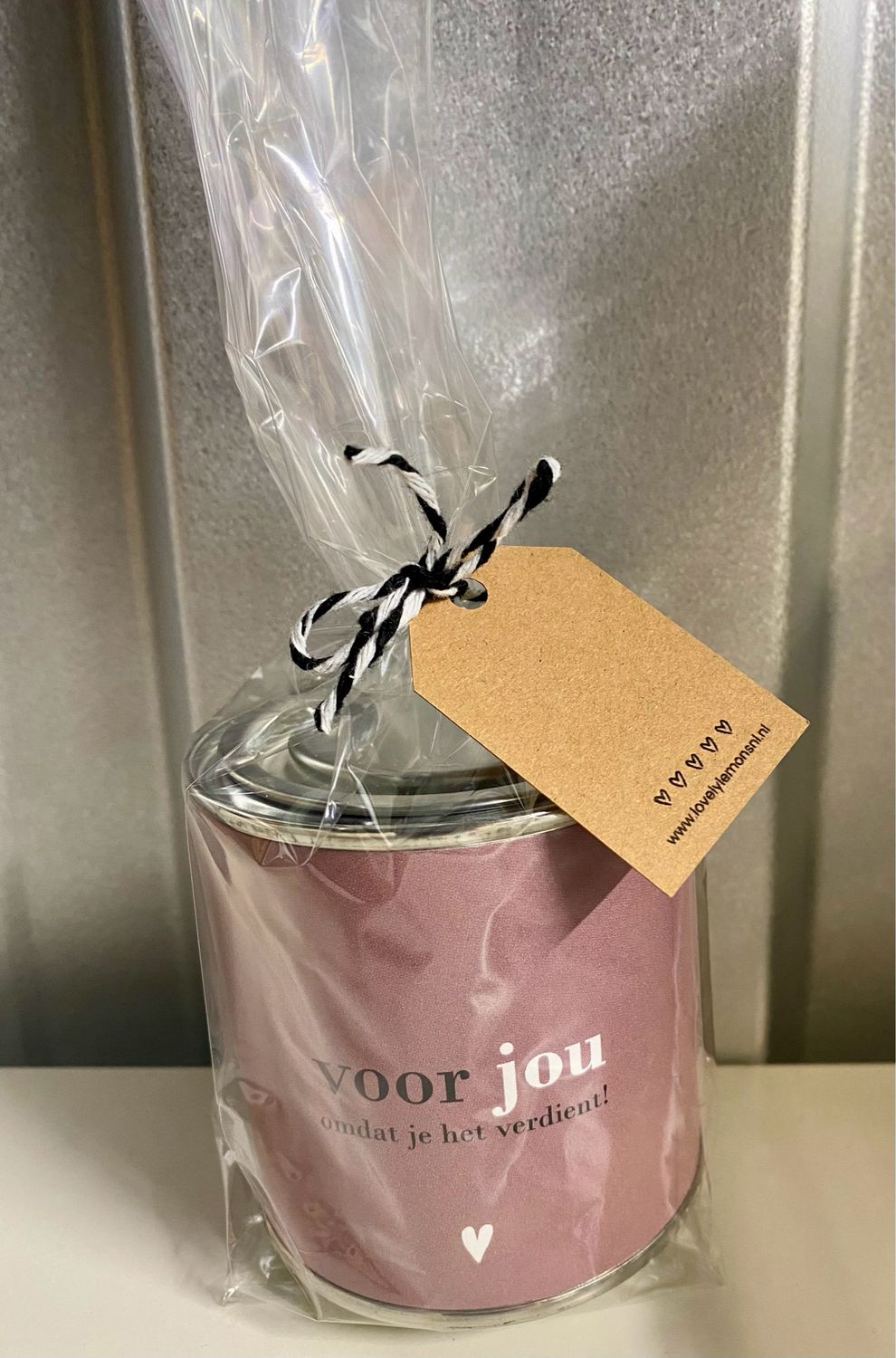 Cadeaublikje met snoepjes - Voor jou omdat je het verdient! Cadeaublikje met snoepjes - Voor jou omdat je het verdient!