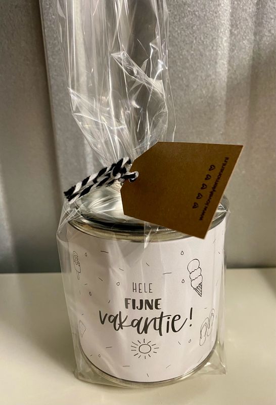 Cadeaublikje gevuld met snoep - Fijne Vakantie