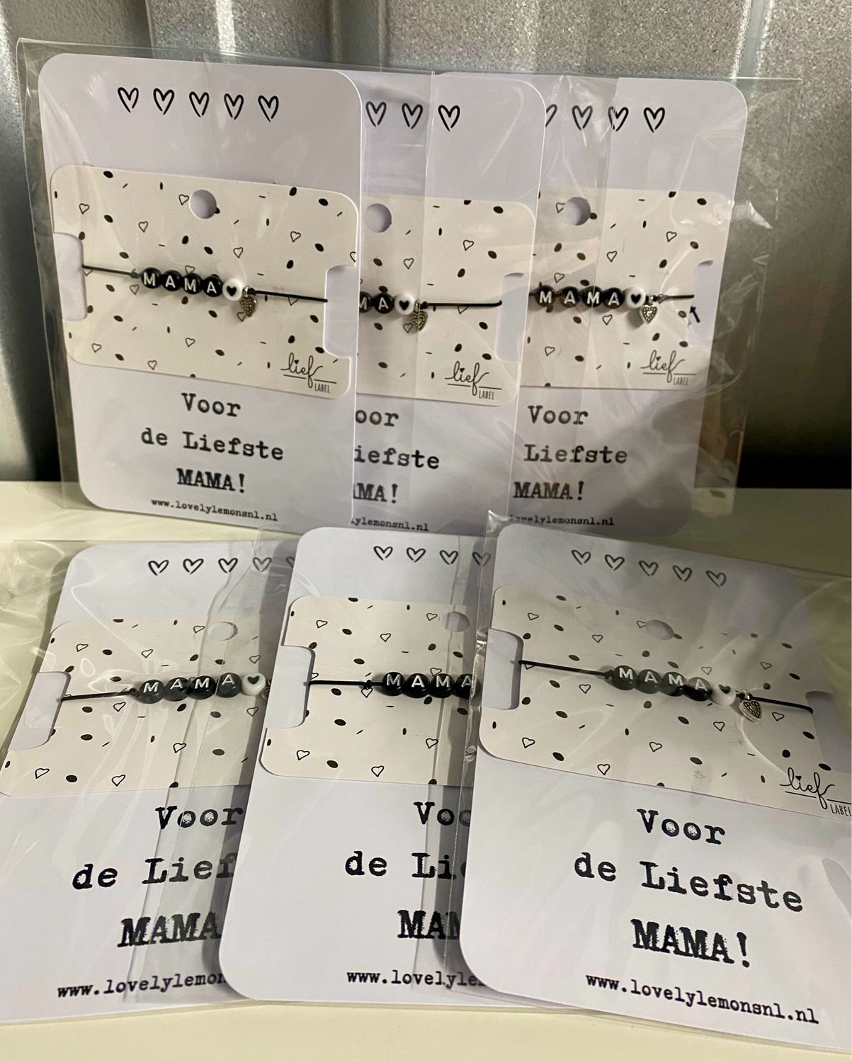 Lief Label - Armbandje op kaart voor de liefste mama!