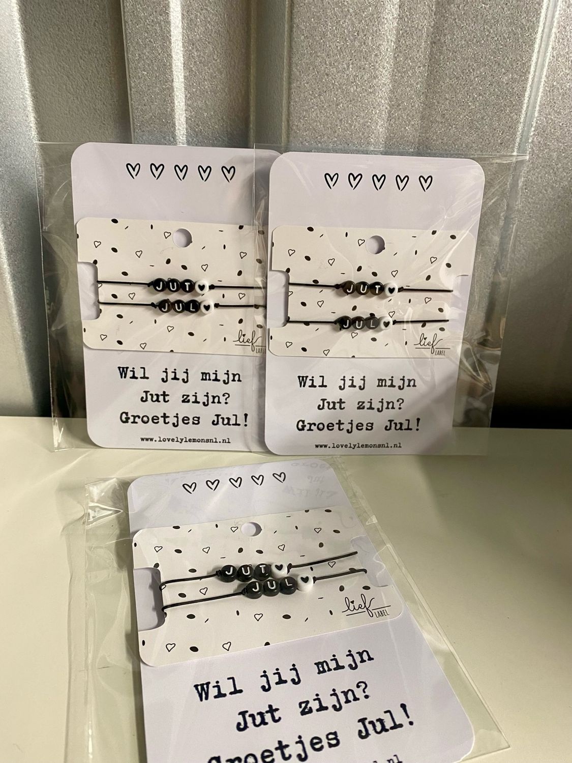 Lief Label - Armbandjes op kaart wil jij mijn Jut zijn, groetjes Jul?