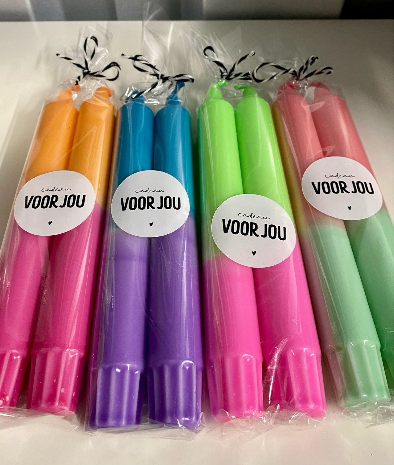 Elate & Co DIP DYE Kaarsen Setje Cadeau Voor Jou ! Elate & Co DIP DYE Kaarsen Setje Cadeau Voor Jou !