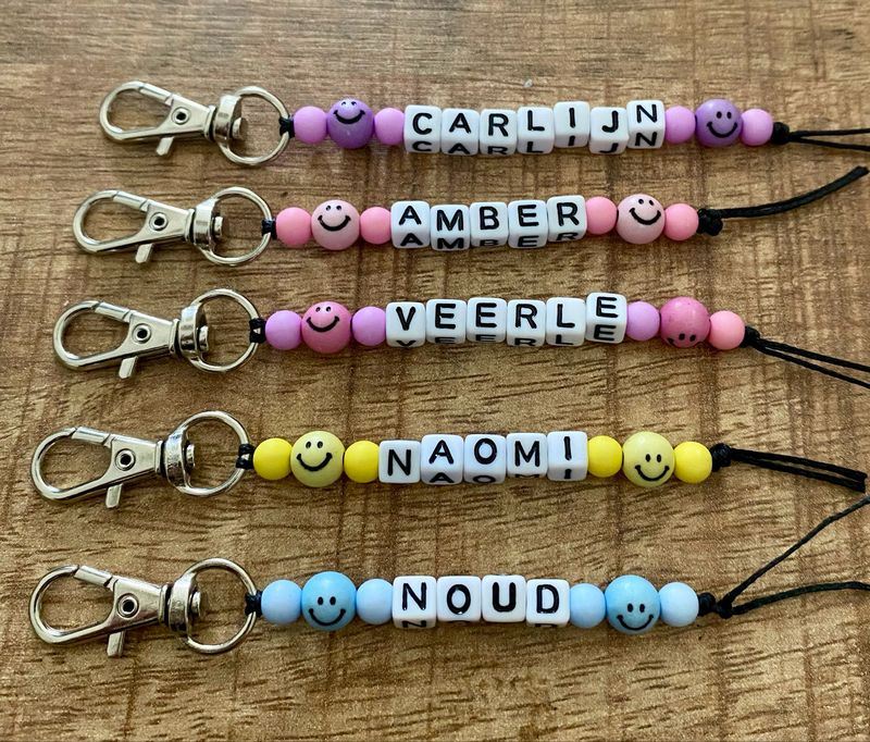 Naamsleutelhanger Smiley Rond Los Of Als Traktatie Met Fruit Sleutels Vegan Glutenvrij