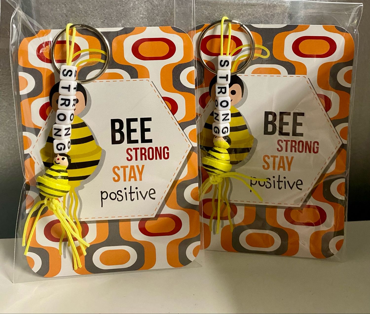 Gelukspresentje "BEE strong, stay positive" complimentenkaartje Met Gelukspoppetjes