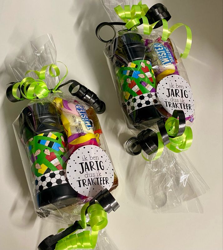 Traktatie Voetbal Bellenblaas Kabelspek Zakje Haribo Beertjes