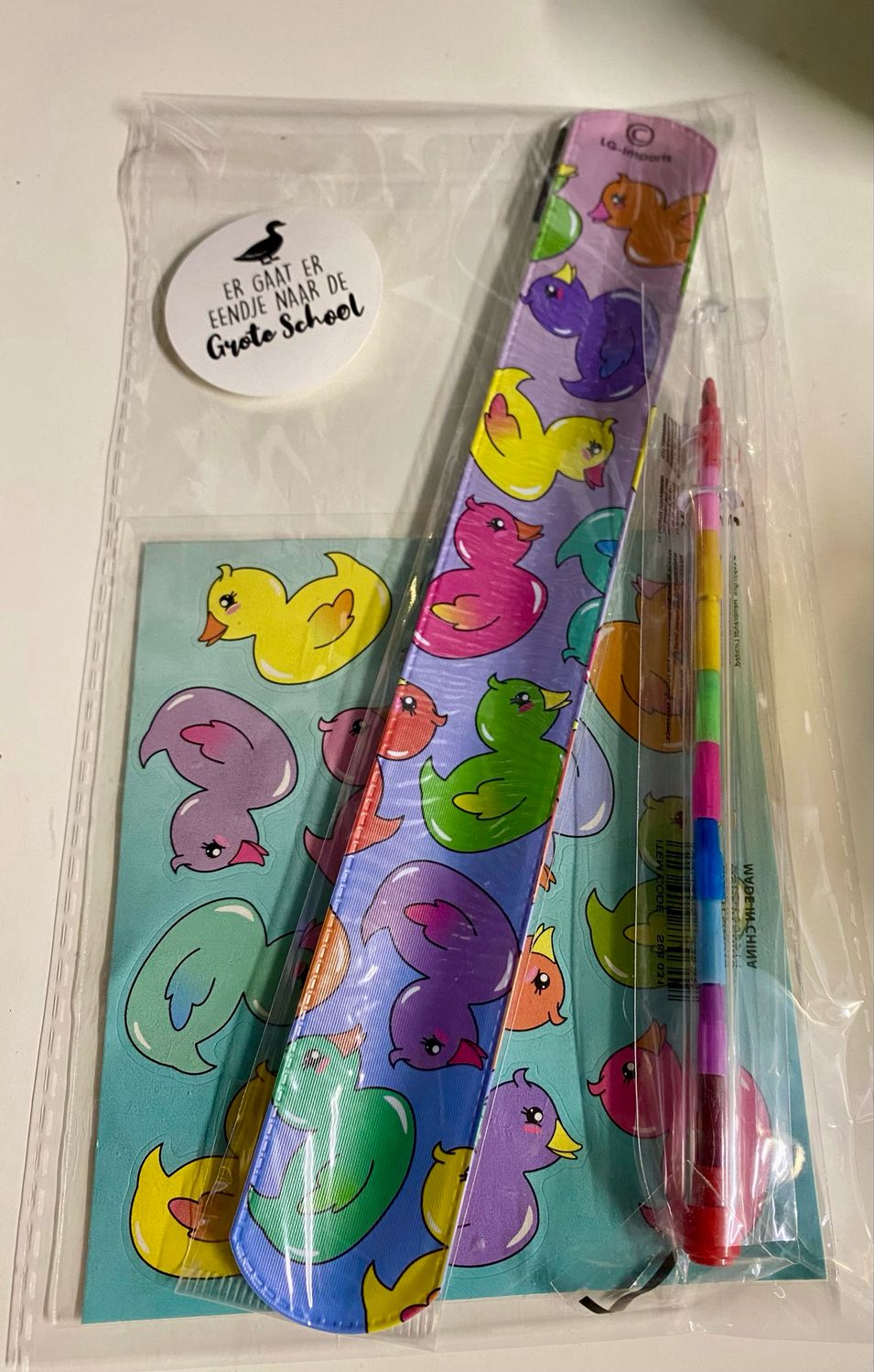 Traktatie Er Gaat Er Eendje Naar De Grote School Klaparmbandje Potlood Stickervel Met of Zonder Snoepjes