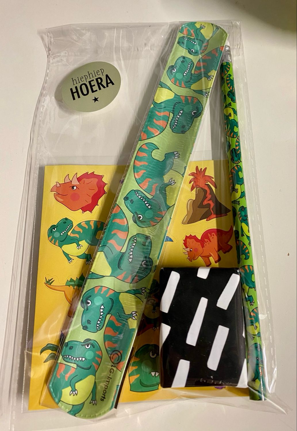 Traktatie Dinosaurus Klaparmbandje Potlood Stickervel Met of Zonder Snoepjes