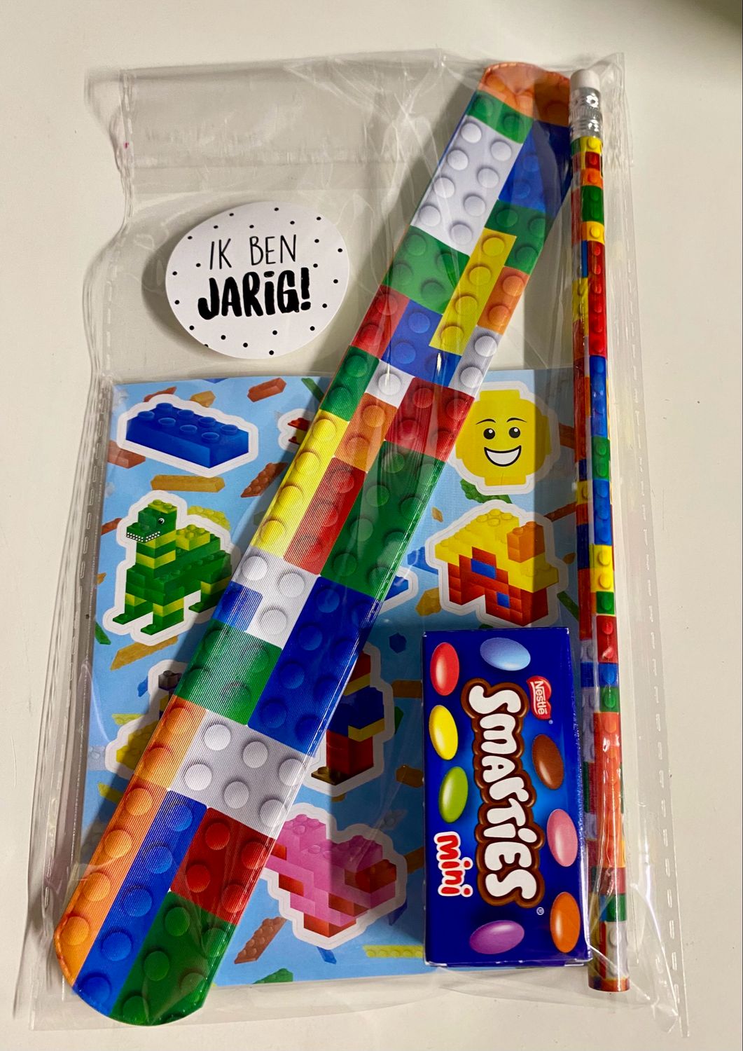 Traktatie Lego / Bouwstenen Klaparmbandje Potlood Stickervel Met of Zonder Snoepjes