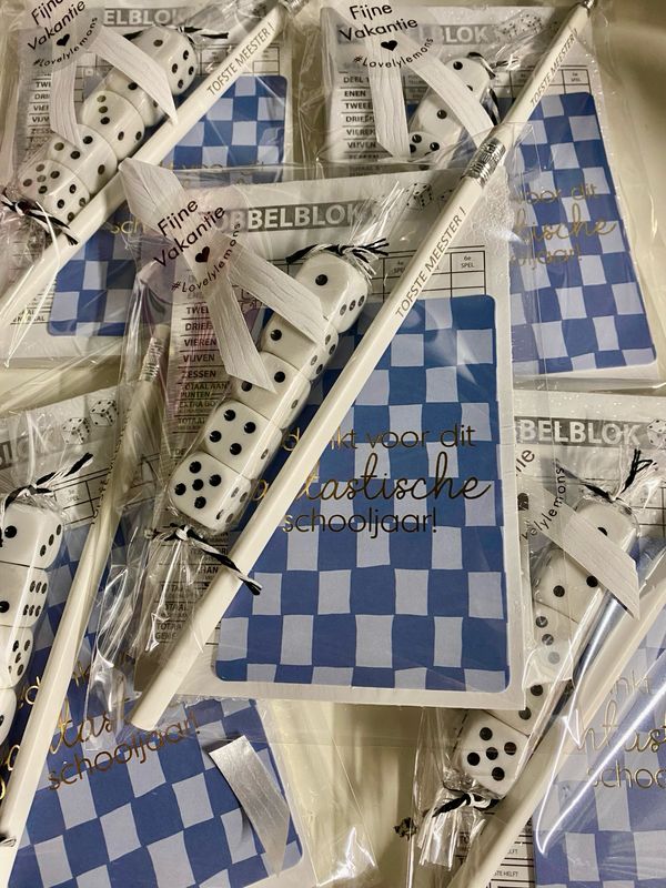 Cadeau - Pakket Yahtzee Voor De Meester Cadeau - Pakket Yahtzee Voor De Meester