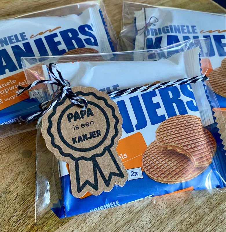 PAPA is een KANJER Stroopwafels 2 pack Vegetarisch ( Brievenbus cadeautje )