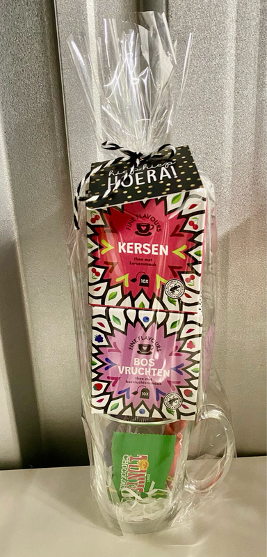 Leuk Cadeaupaket Thee, Smaak Kers Bosvruchten, Theeglas, Chocolade of Fudge