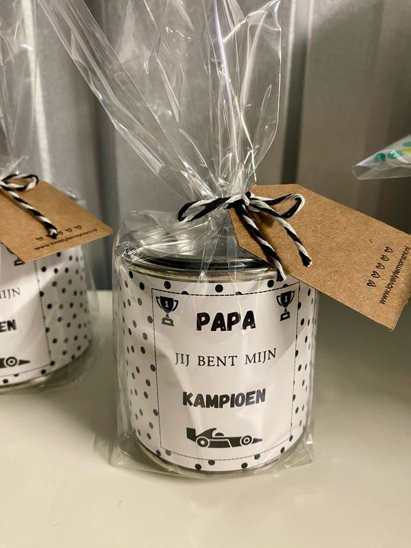 Cadeaublikje Papa Jij Bent mijn Kampioen ( gevuld met autodrop)