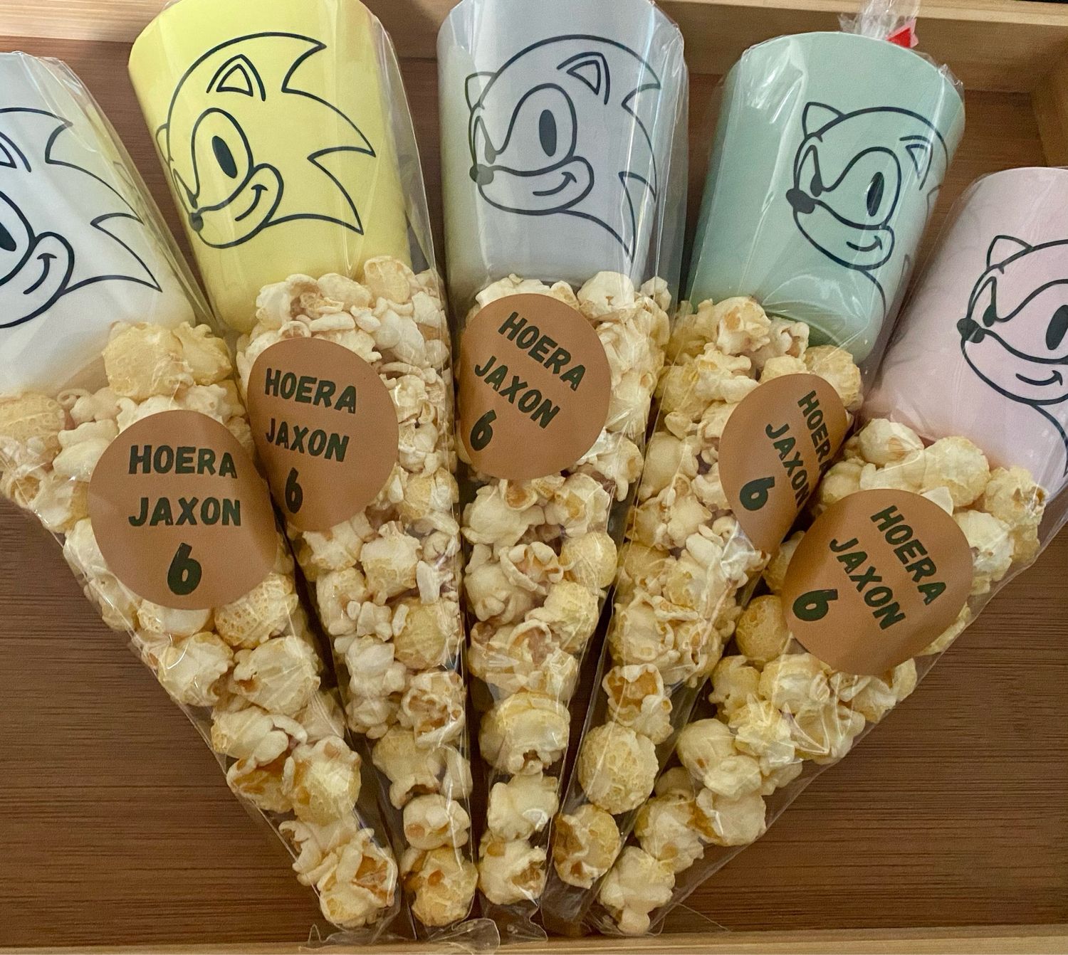 Traktatie Beker Sonic Puntzak Popcorn Naam en Leeftijd