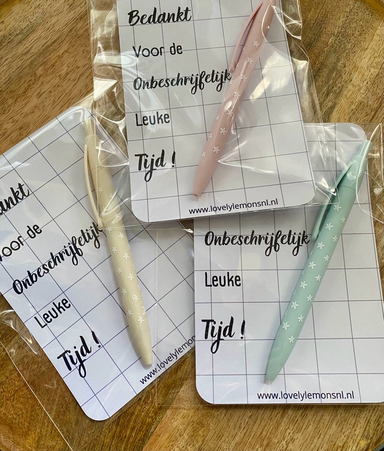 Bedankt voor de onbeschrijfelijk leuke tijd met pen Bedankt voor de onbeschrijfelijk leuke tijd met pen