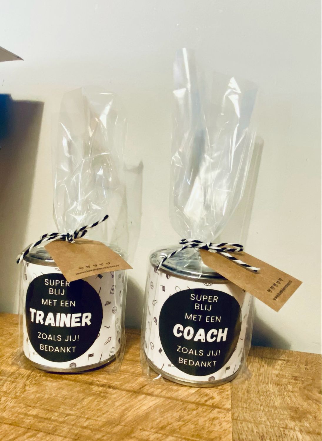 Cadeaublikje gevuld met drop - Super Blij Met een Coach/Trainer zoals Jij! Cadeaublikje gevuld met drop - Super Blij Met een Coach/Trainer zoals Jij!