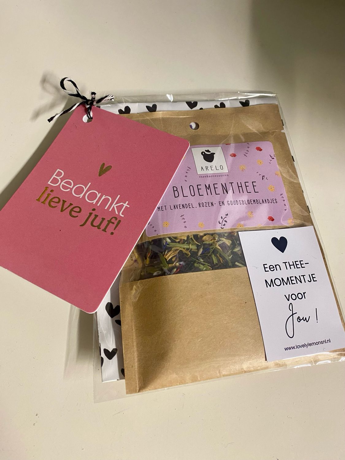 ARELO Bloementhee zakje - 25 gram