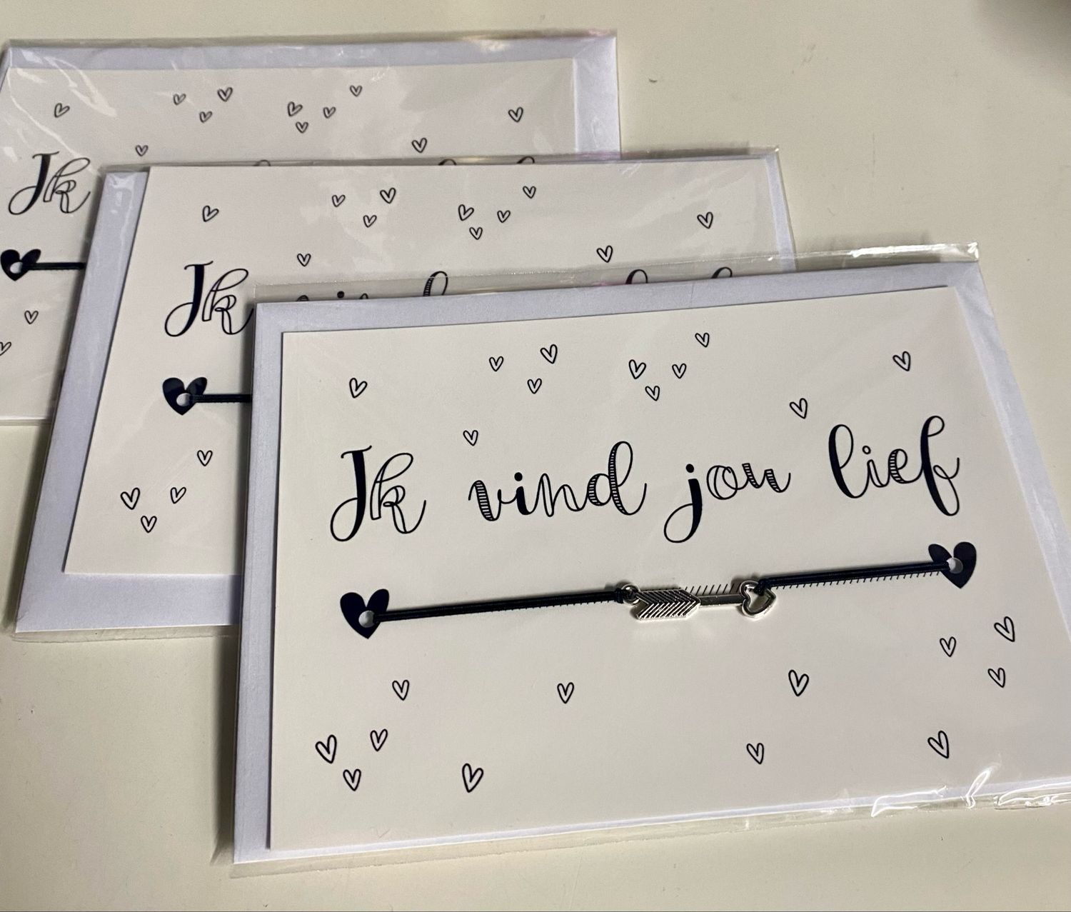 Armbandkaart ik vind jou lief Armbandkaart ik vind jou lief