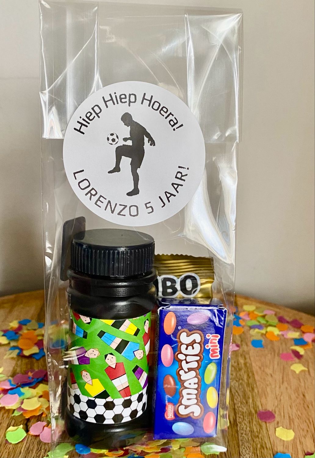 Traktatie Voetbal Bellenblaas Met Of Zonder Snoepjes Traktatie Voetbal Bellenblaas Met Of Zonder Snoepjes