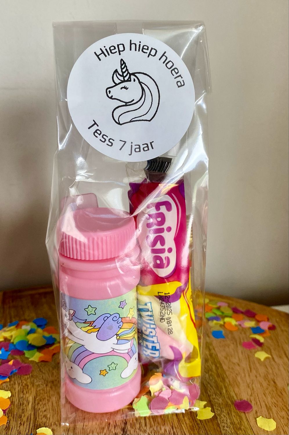 Traktatie Eenhoorn/Unicorn Bellenblaas Met Of Zonder Snoepjes Traktatie Eenhoorn/Unicorn Bellenblaas Met Of Zonder Snoepjes