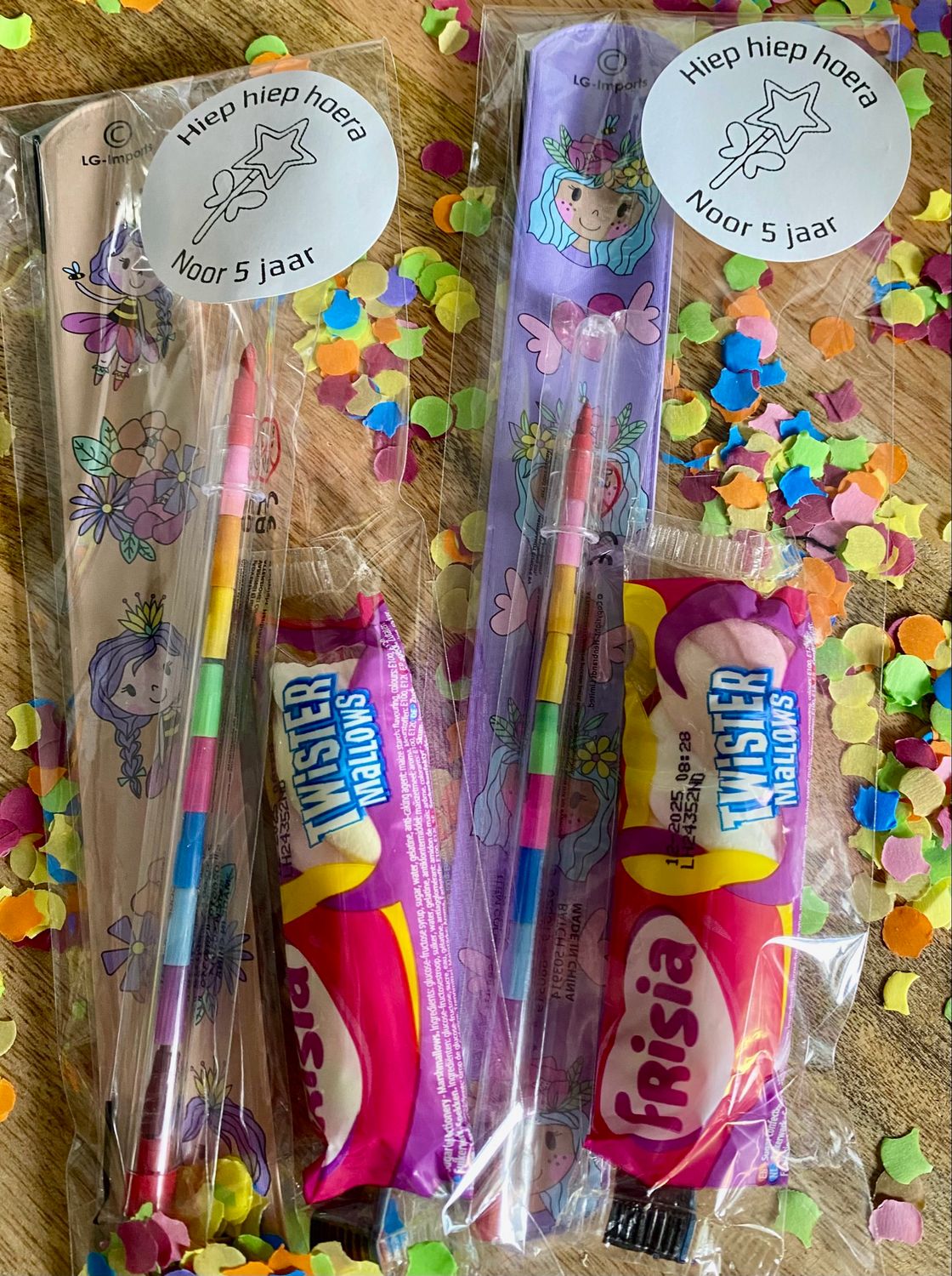 Traktatie Prinses Klaparmbandje Met Of Zonder Snoepjes Traktatie Prinses Klaparmbandje Met Of Zonder Snoepjes