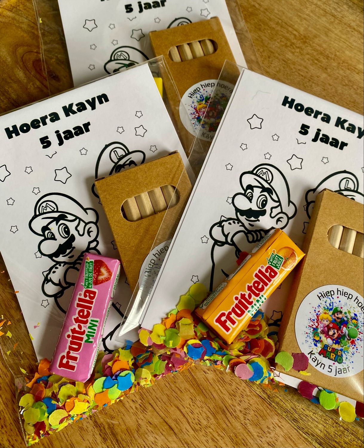 Traktatie Mario Kleurpotloodjes en Kleurplaatje Met Naam Leeftijd Jarige Met Of Zonder Snoepjes Traktatie Mario Kleurpotloodjes en Kleurplaatje Met Naam Leeftijd Jarige Met Of Zonder Snoepjes