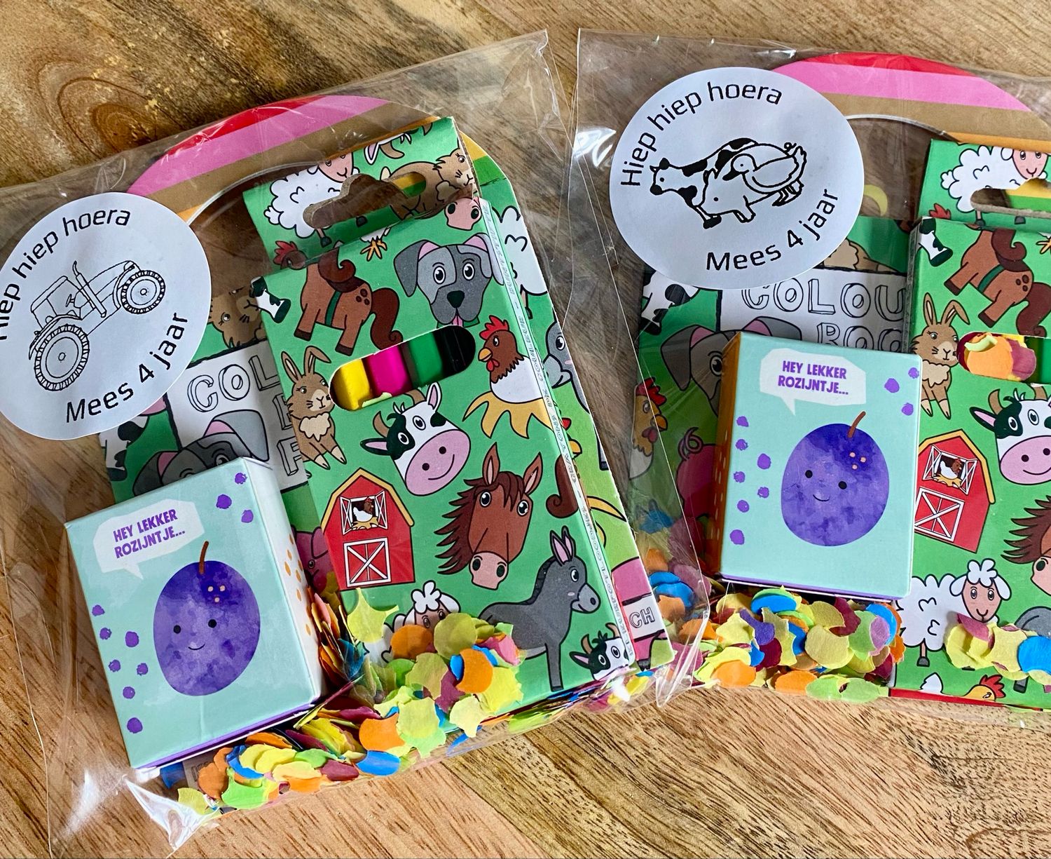 Traktatie Boerderij Kleurboekje en Potloodjes Met Of Zonder Snoepjes Traktatie Boerderij Kleurboekje en Potloodjes Met Of Zonder Snoepjes