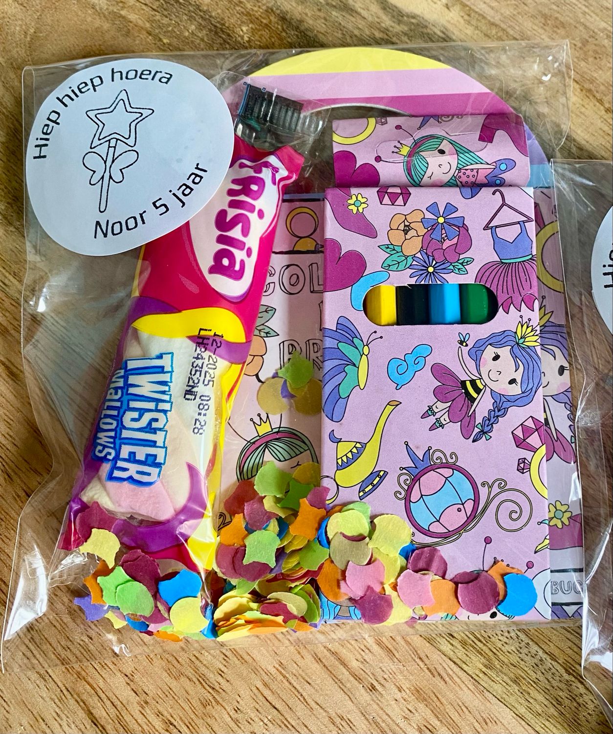 Traktatie Prinses Kleurboekje en Potloodjes Met Of Zonder Snoepjes Traktatie Prinses Kleurboekje en Potloodjes Met Of Zonder Snoepjes