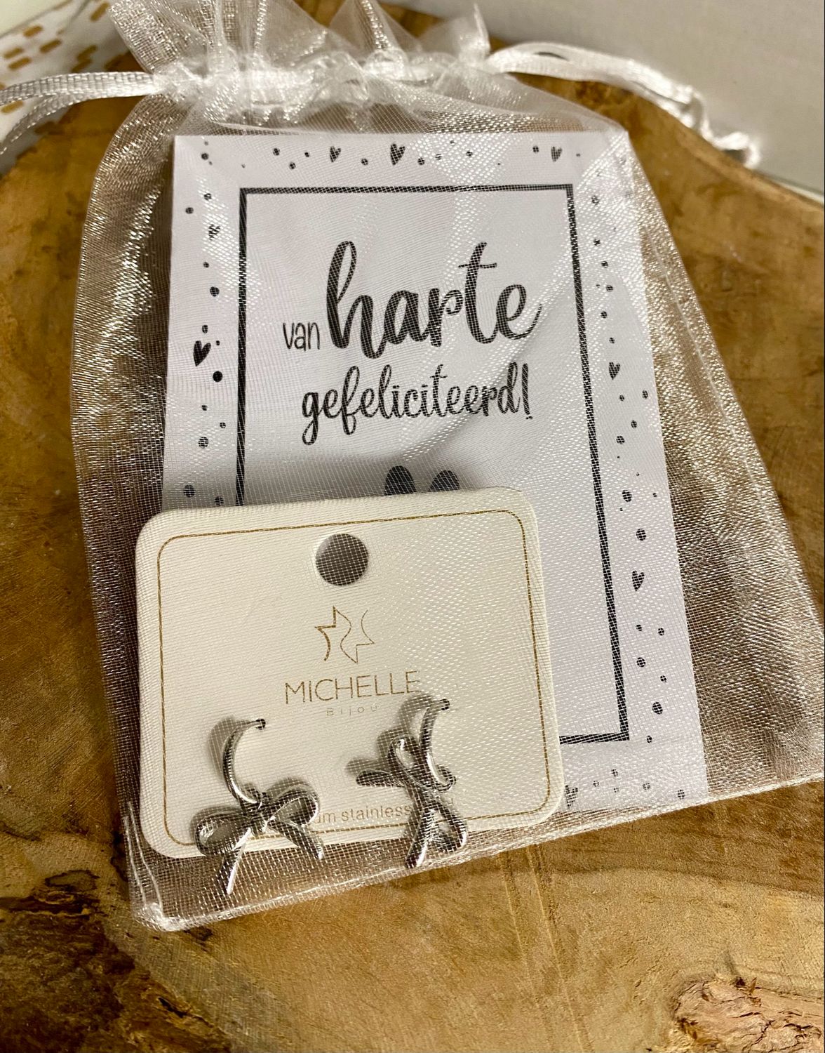 Cadeausetje Oorbellen met Strikje JE17432 - SILVER Stainless Steel Cadeausetje Oorbellen met Strikje JE17432 - SILVER Stainless Steel