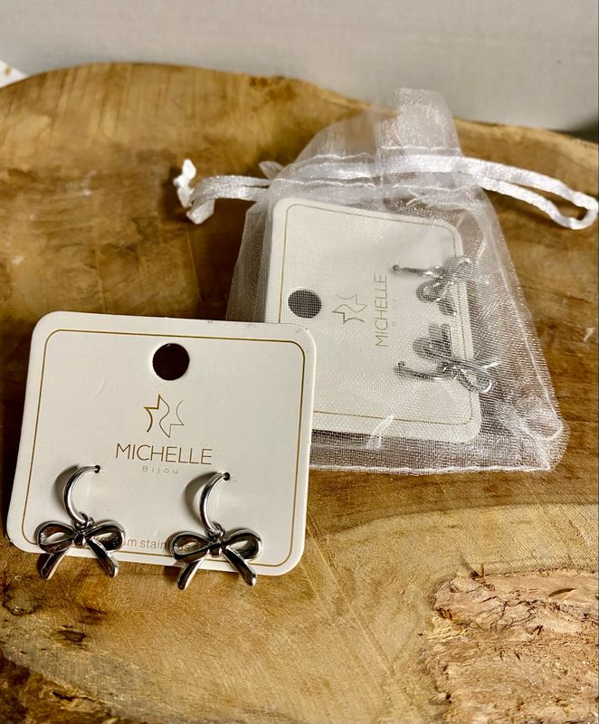 Cadeausetje Oorbellen met Strikje JE17432 - SILVER Stainless Steel