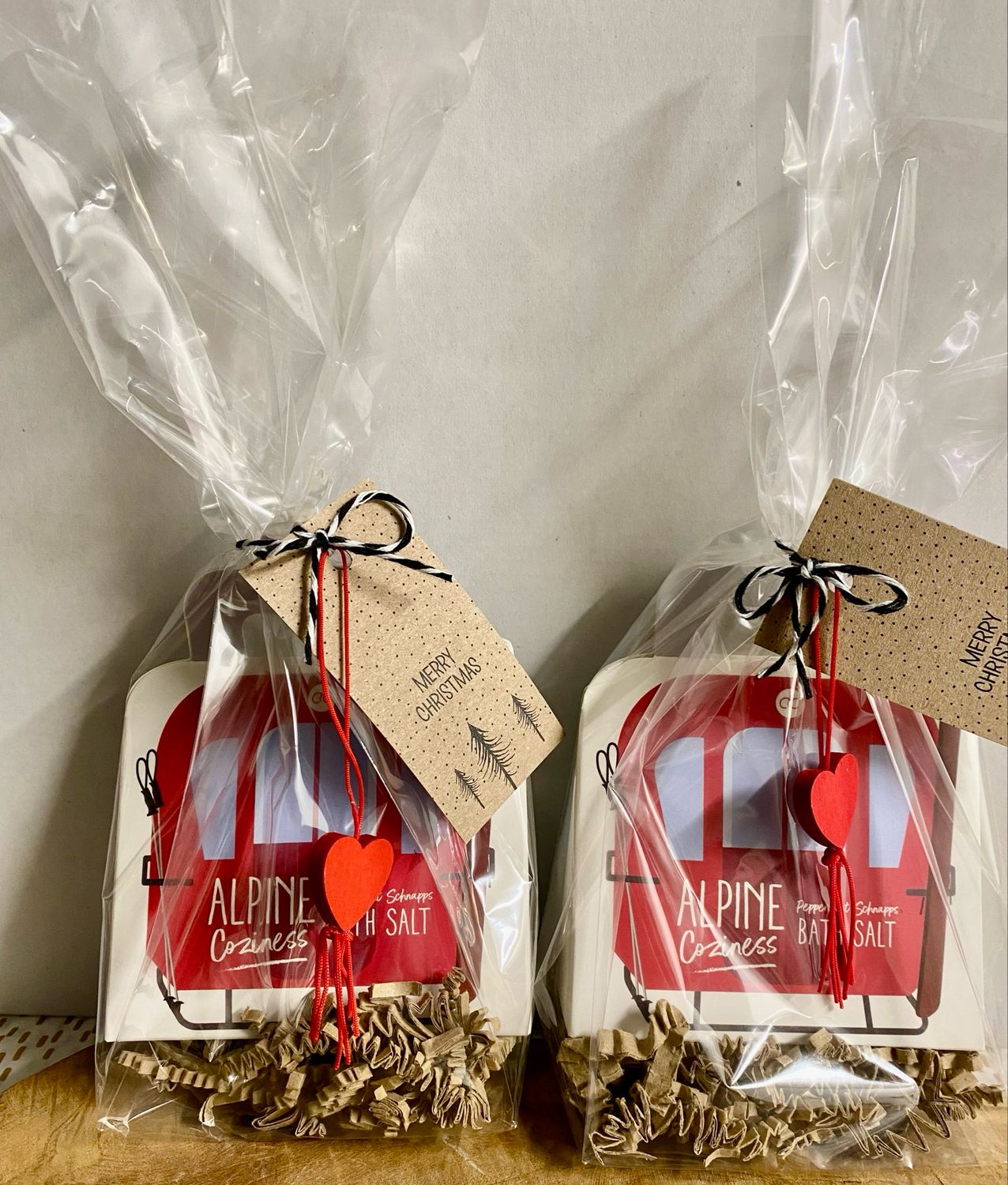 ALPINE COZINESS Badzout Peppermint Schnapps in a gift box