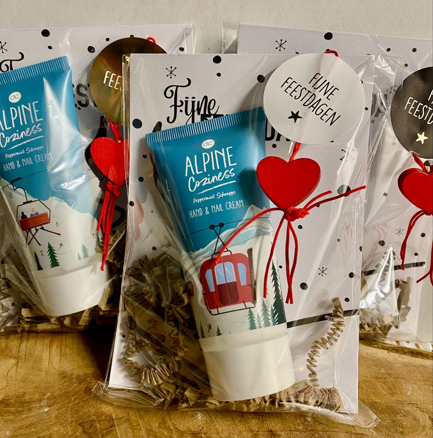 Handcreme & Nagelcreme ALPINE COZINESS Pfefferminz Schnaps