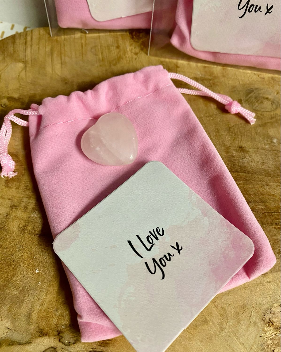 Rozenkwarts-hart in zakje I Love You