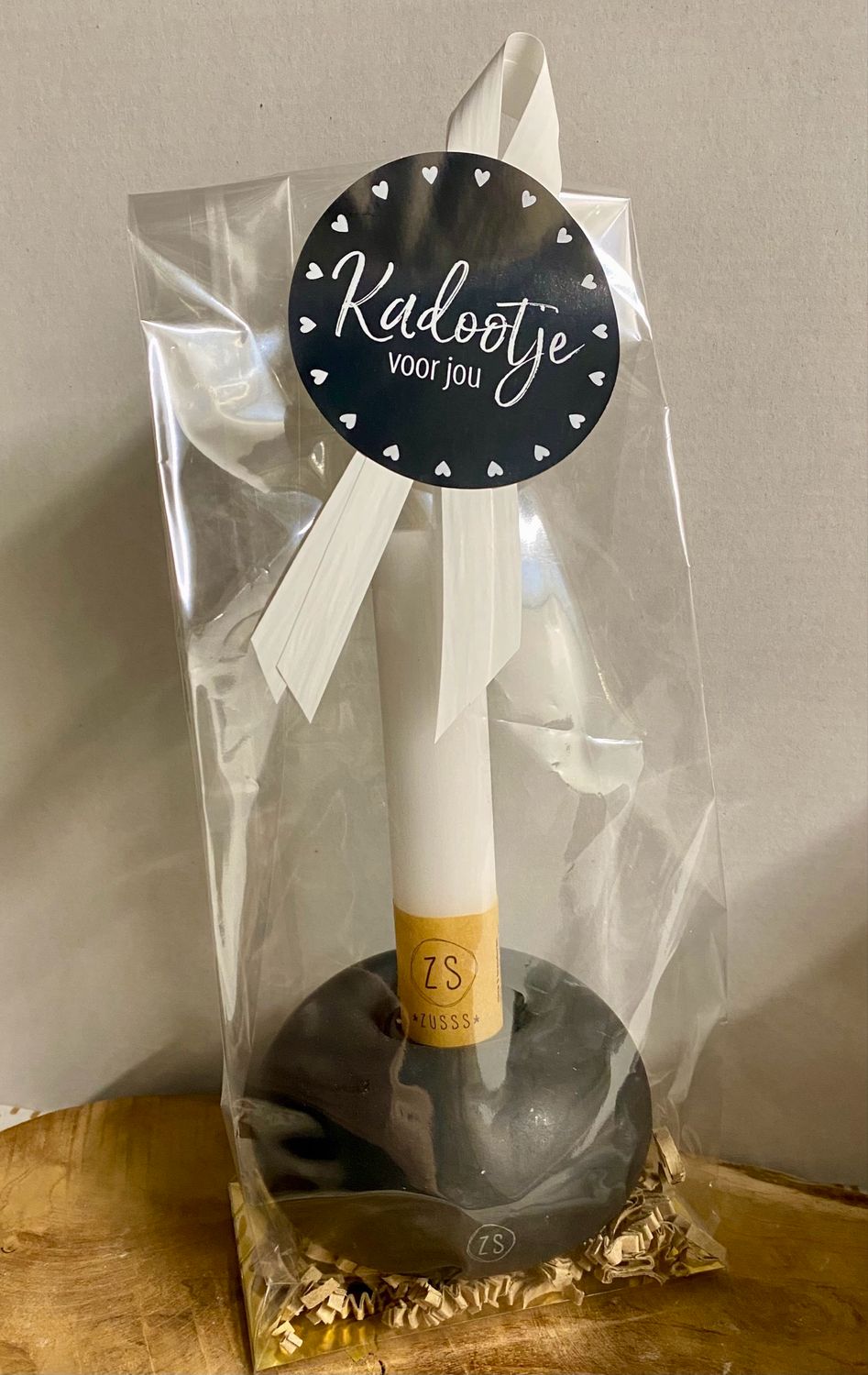 ZUSSS KERAMIEKEN KANDELAAR ROND ZWART MET KAARS