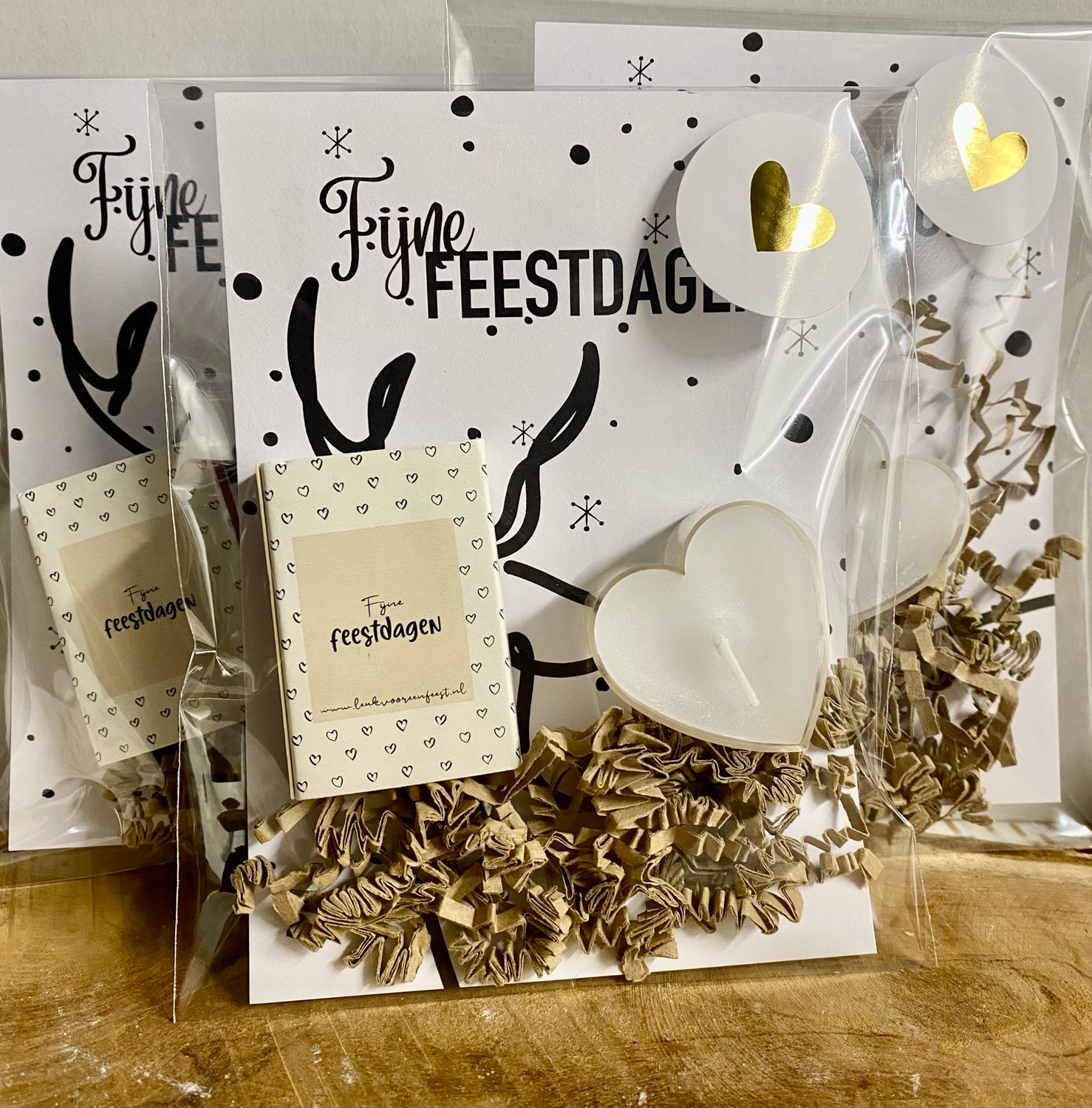 Fijne Feestdagen Kaartje Luciferdoosje Waxine Hartje