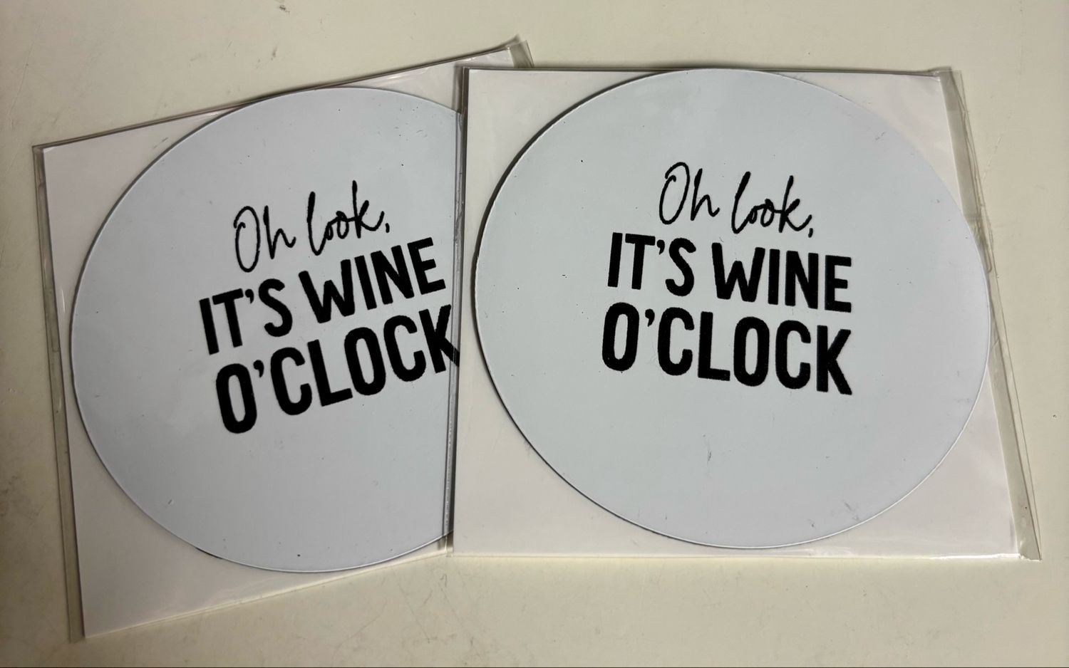 Liefz : Magneet | Oh look, it's wine o'clock