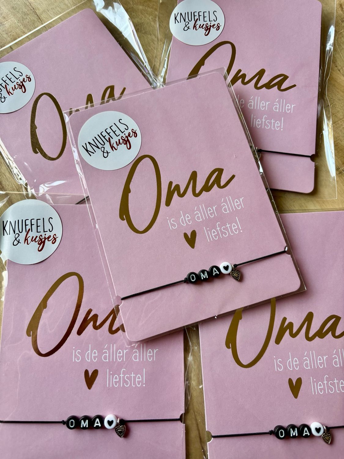 KP® Wenskaarten - Oma is de aller aller liefste & Armbandje