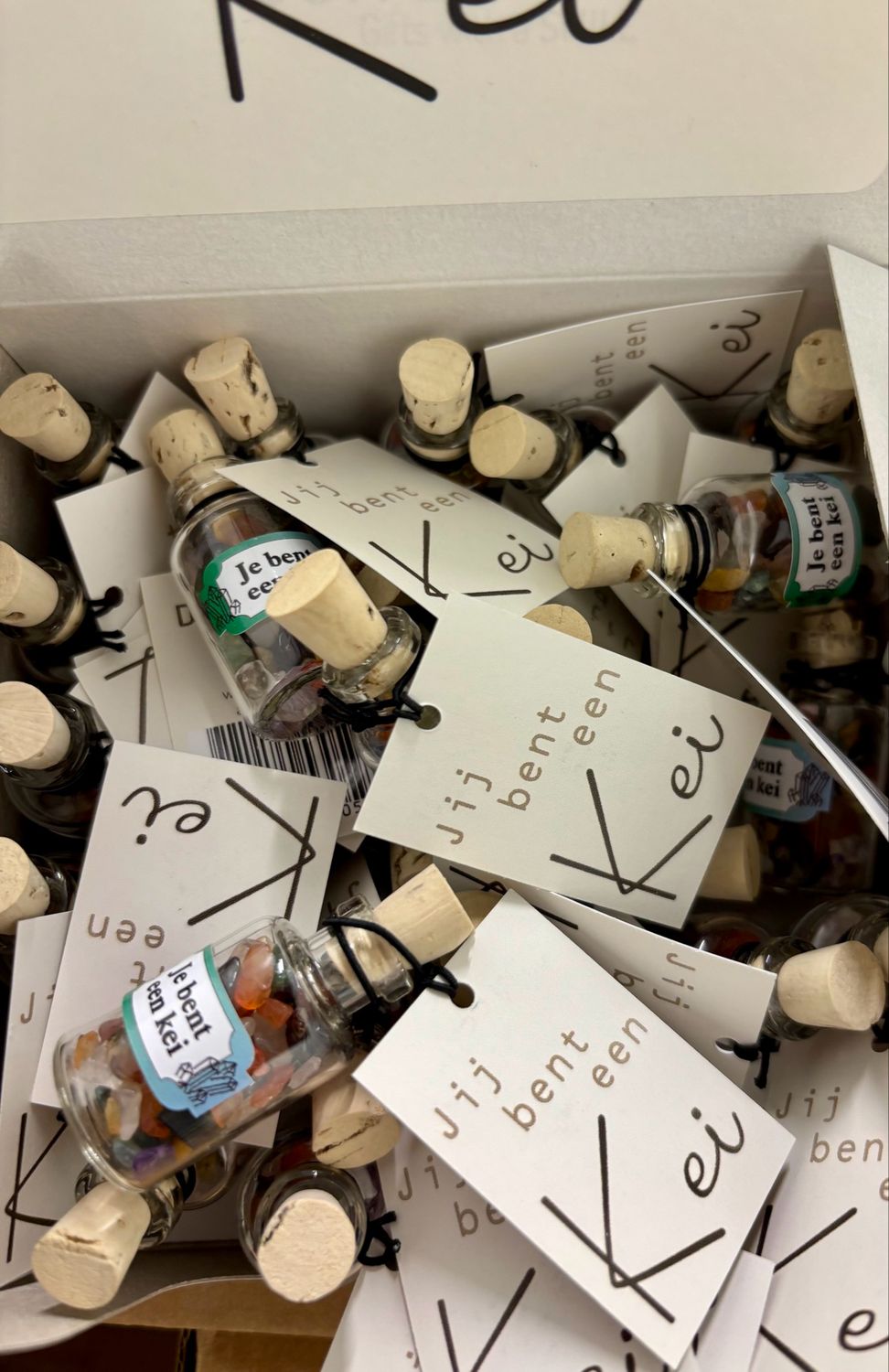 Jij bent een kei (flesje met edelsteentjes)