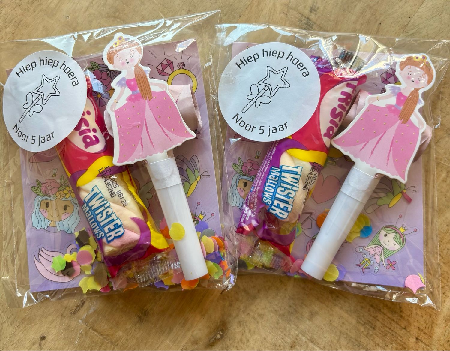 Traktatie Prinsessen Roltong/Stickervel Met Of Zonder Snoepjes Traktatie Prinsessen Roltong/Stickervel Met Of Zonder Snoepjes