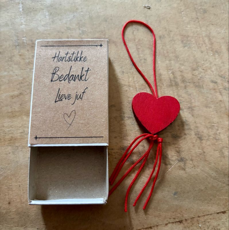 Wensdoosje - Hartstikke Bedankt Lieve Juf Wensdoosje - Hartstikke Bedankt Lieve Juf