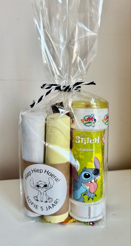 Traktatie Stitch Bellenblaas/Stoepkrijt Gepersonaliseerd Met Of Zonder Snoepjes Traktatie Stitch Bellenblaas/Stoepkrijt Gepersonaliseerd Met Of Zonder Snoepjes