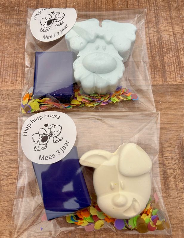 Traktatie Stoepkrijt Woezel en Pip Gepersonaliseerd Met Of Zonder Snoepjes Traktatie Stoepkrijt Woezel en Pip Gepersonaliseerd Met Of Zonder Snoepjes