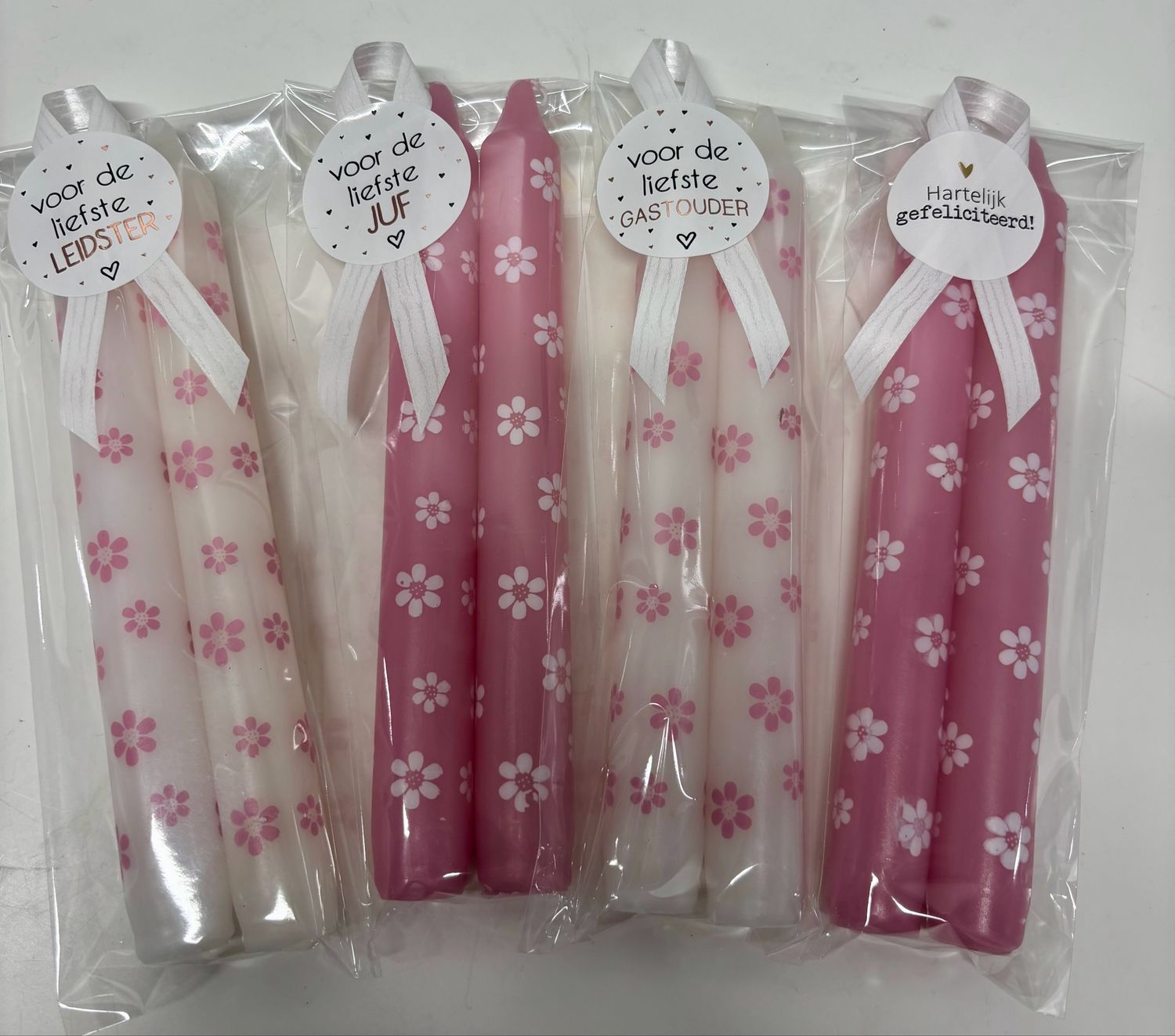 Kaarsensetje Bloemetjes Roze Wit Juf Leidster Gastouder Gefeliciteerd