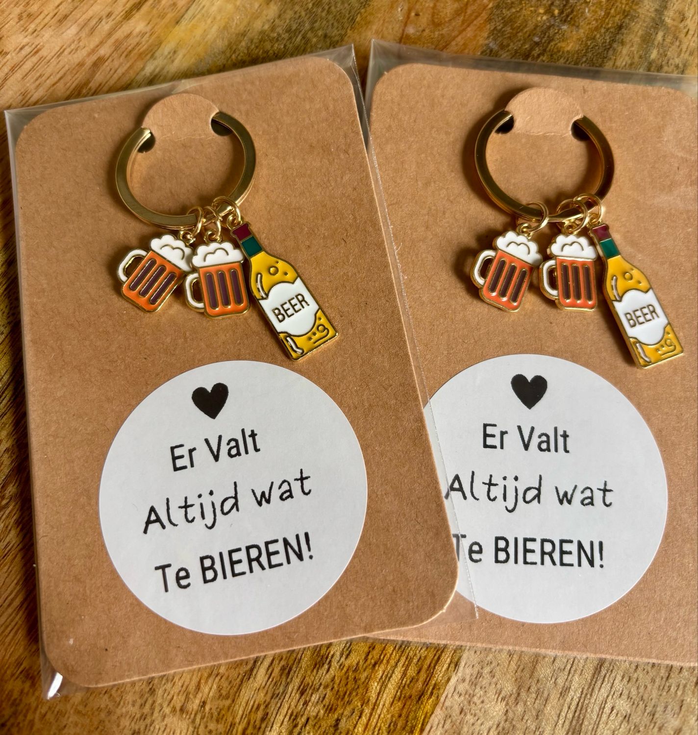 Sleutelhanger Cadeau Er Valt Altijd Wat Te Bieren