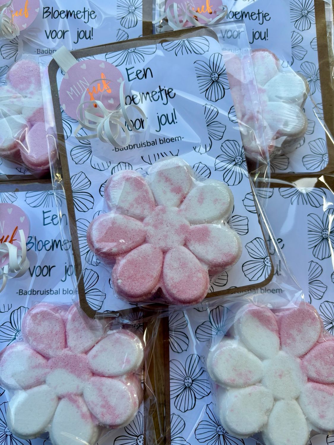Een Bloemetjes Voor Jou Bruisbal Bloem Een Bloemetjes Voor Jou Bruisbal Bloem