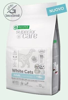 Natures protection Superior Care White Cats 1,5kg Aringa per gatti bianchi + Snack omaggio a scelta