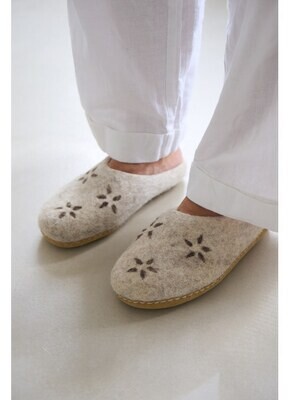 Care By Me - Warm Feet Slippers