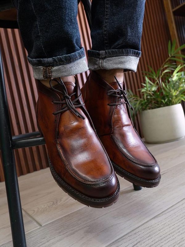 BOTA CHUKKA CASUAL