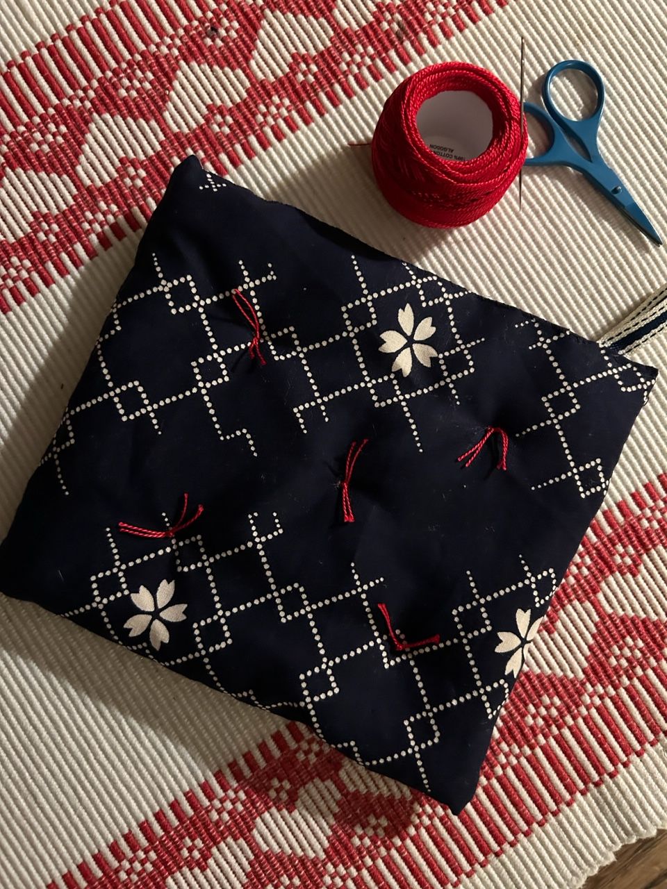 LEARN HOW TO MAKE A POTHOLDER MAY 23, 10am-12pm
